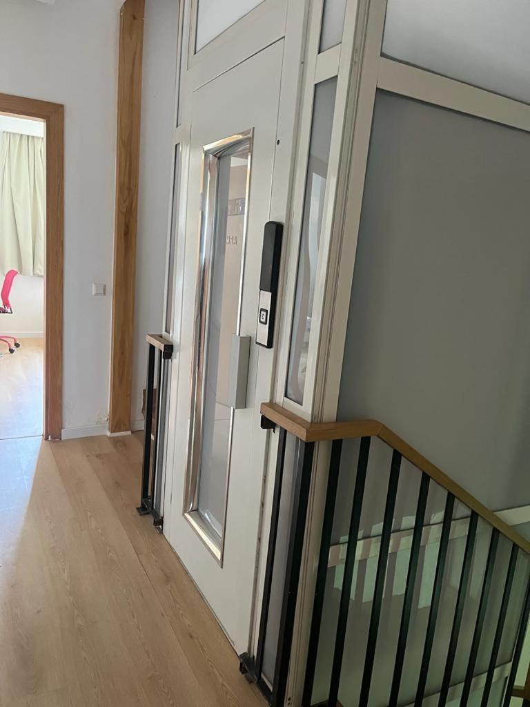 Villa Cool 4br New With Pool & Elevator *